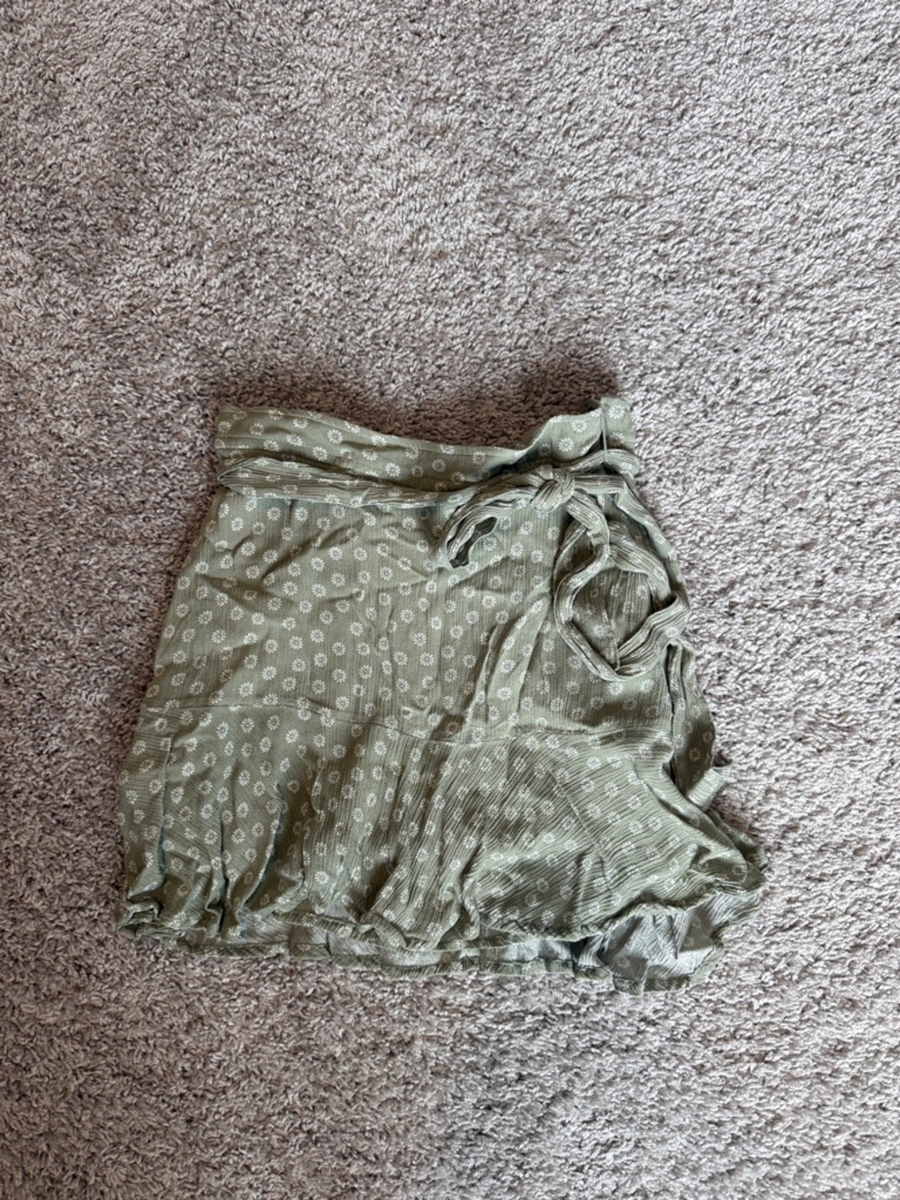 Abercrombie & Fitch Olive Green Floral Tie-Waist Mini Skort